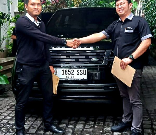 Serah_Terima_New_Range_Rover_3.0_PT._Cakrawala_Rentalindo_Sejahtera1.jpg