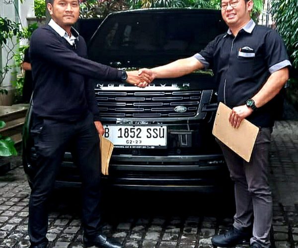 Serah_Terima_New_Range_Rover_3.0_PT._Cakrawala_Rentalindo_Sejahtera1.jpg